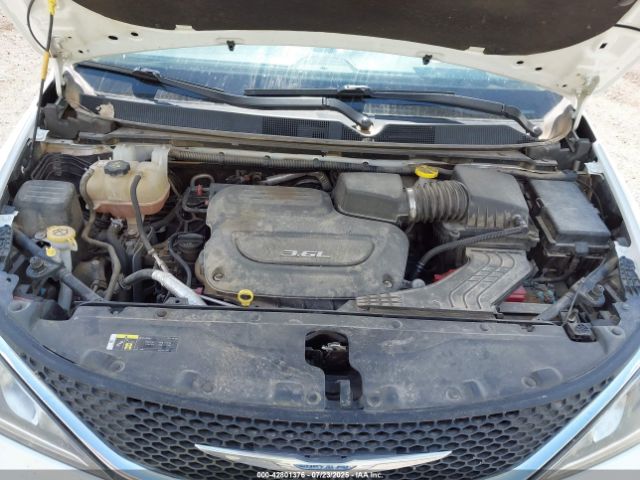 2018 CHRYSLER PACIFICA 2C4RC1BG9JR141879 Photo 9