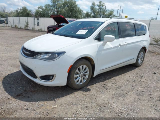 2018 CHRYSLER PACIFICA 2C4RC1BG9JR141879 Photo 1