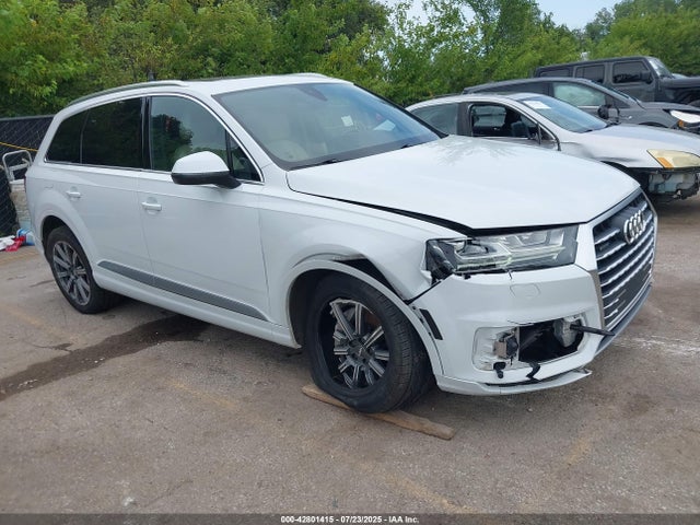 2018 AUDI Q7 WA1LAAF7XJD010608 Photo 0