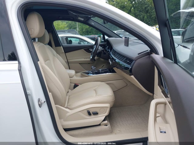 2018 AUDI Q7 WA1LAAF7XJD010608 Photo 4