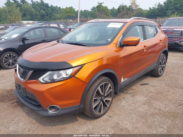 JN1BJ1CR3HW122840 Nissan 2017