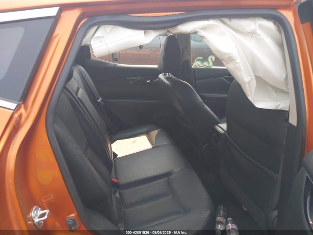 JN1BJ1CR3HW122840 Nissan 2017