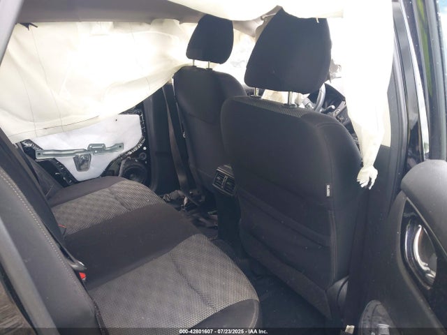JN1BJ1CR3HW112714 Nissan 2017