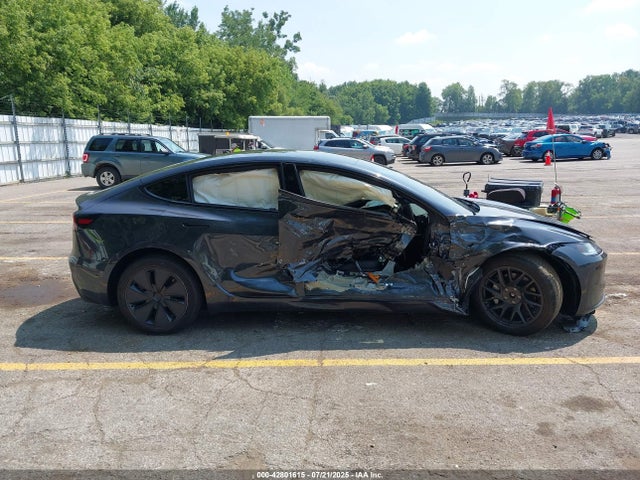 5YJ3E1EB5SF012924 Tesla MODEL 3