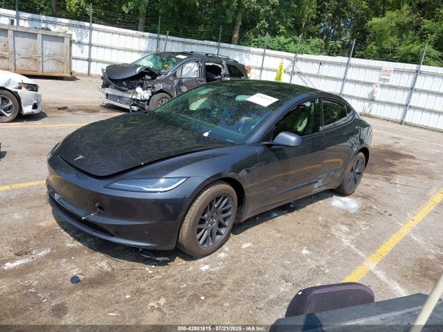 2025 TESLA MODEL 3 5YJ3E1EB5SF012924 Photo 1