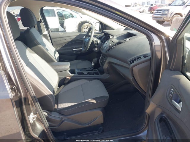 1FMCU0G9XHUA28667 Ford 2017