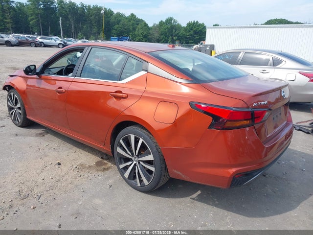 Nissan 2019 2019 1N4BL4CW1KC178028 Image 3