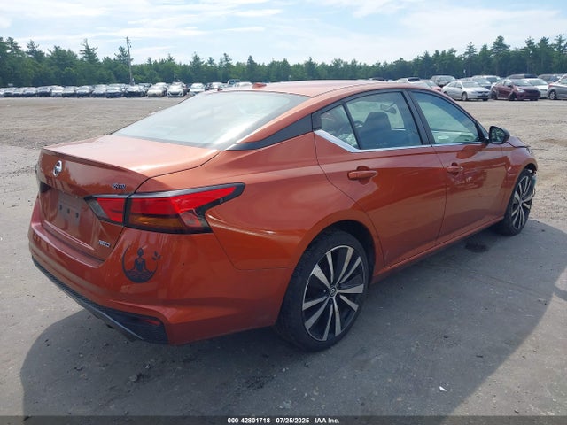 Nissan 2019 2019 1N4BL4CW1KC178028 Image 4