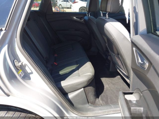2024 AUDI Q4 E-TRON WA1KUBFZ6RP064427 Photo 7
