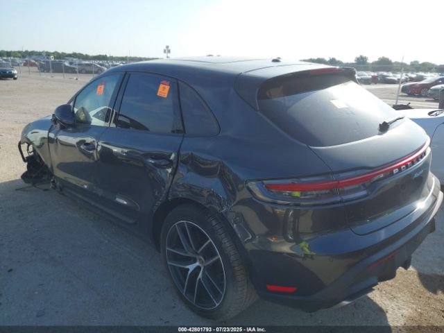 2024 PORSCHE MACAN WP1AA2A54RLB11247 Photo 2