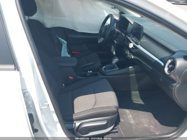 2023 KIA FORTE 3KPF24AD6PE645816 Photo 4