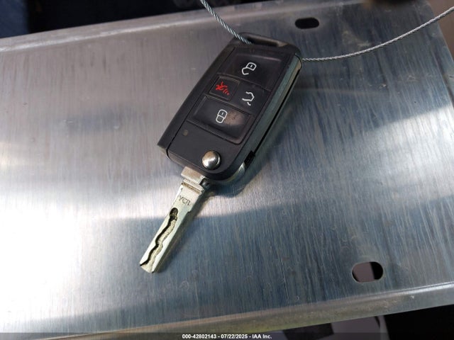 3VWG57AUXKM016150 Volkswagen Golf
