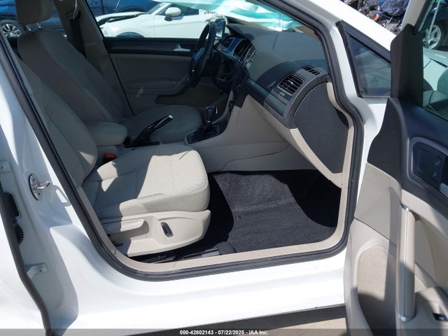 3VWG57AUXKM016150 Volkswagen Golf