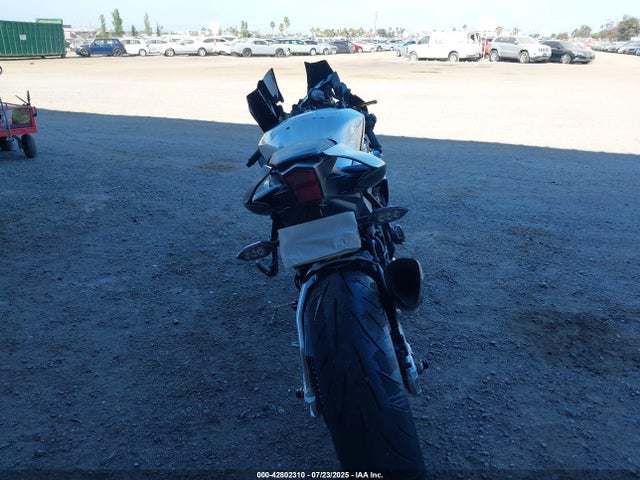JYARN67Y9RA000475 Yamaha Yzf-r1