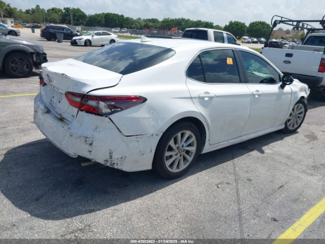 2021 TOYOTA CAMRY 4T1C11AK1MU598688 Photo 3