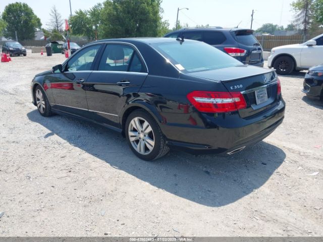 2013 MERCEDES-BENZ E 350 WDDHF8JB5DA766327 Photo 2