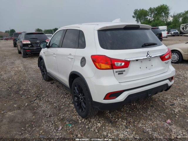 2018 MITSUBISHI OUTLANDER SPORT JA4AR3AU4JU015909 Photo 2