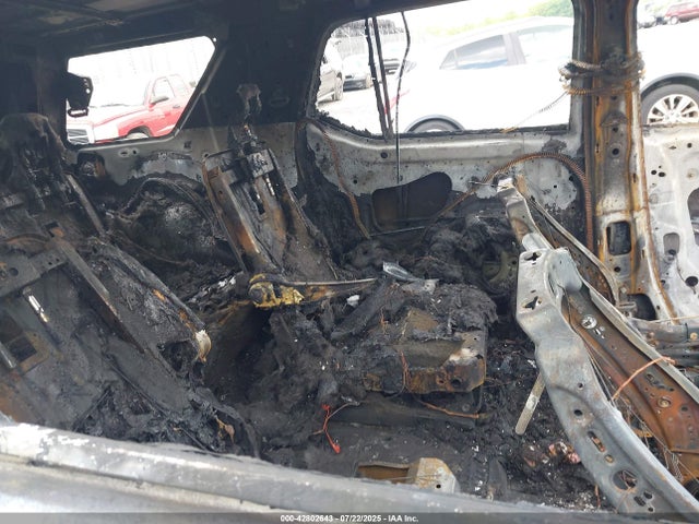 1GNERGKW5MJ235572 Chevrolet lfy