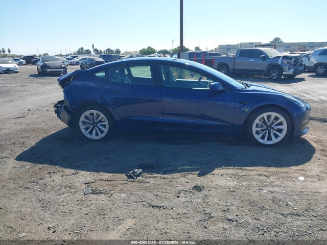 5YJ3E1EBXNF187545 Tesla 2022