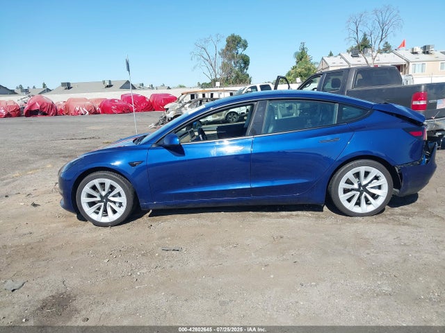 5YJ3E1EBXNF187545 Tesla 2022