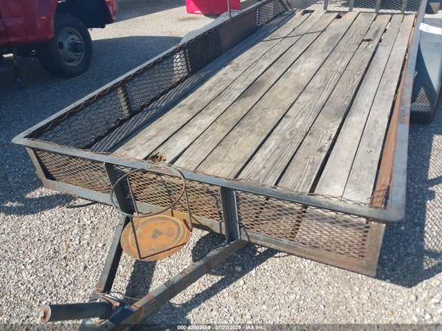 42802689 :رقم المزاد ، BILLOFSALE vin ، 2001 Custom 16' Utility Trailer مزاد بيع