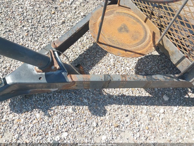 42802689 :رقم المزاد ، BILLOFSALE vin ، 2001 Custom 16' Utility Trailer مزاد بيع