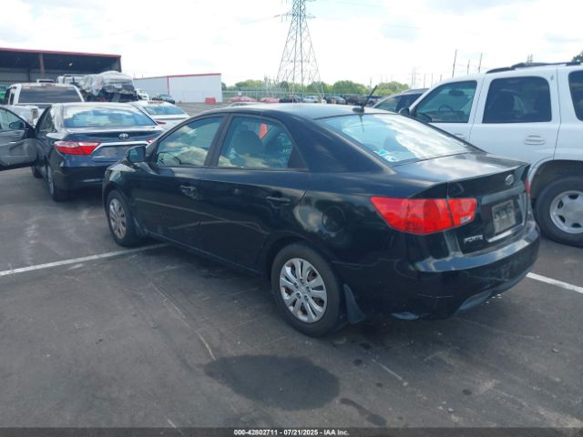 2013 KIA FORTE KNAFU4A22D5692340 Photo 2