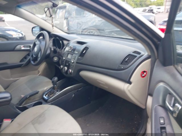 2013 KIA FORTE KNAFU4A22D5692340 Photo 4