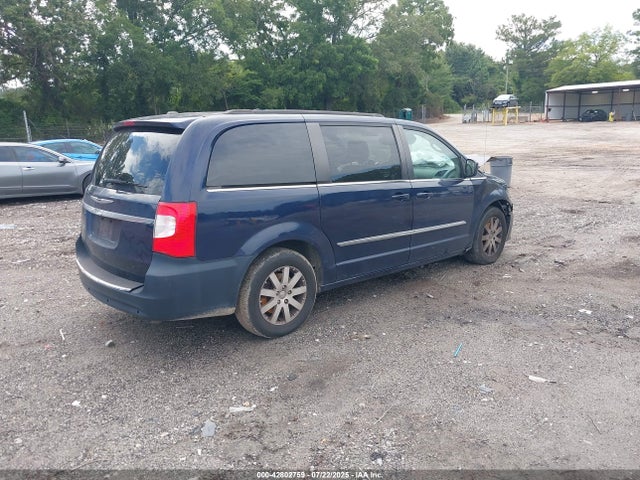 Chrysler Town and Country 2015 2C4RC1BG3FR544523 Image 4