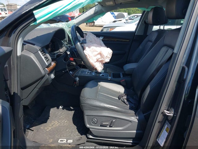 2018 AUDI Q5 WA1BNAFY6J2131172 Photo 4