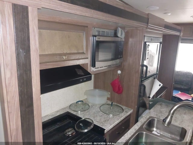 5SFRG3320HE344103 Heartland Elk Ridge, Elk Ridge Express Xtreme Light & Prowler Fw & Pioneer Fw