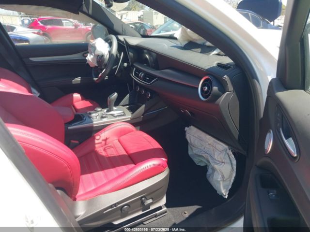 2024 ALFA ROMEO STELVIO ZASPAKBN8R7D70351 Photo 4
