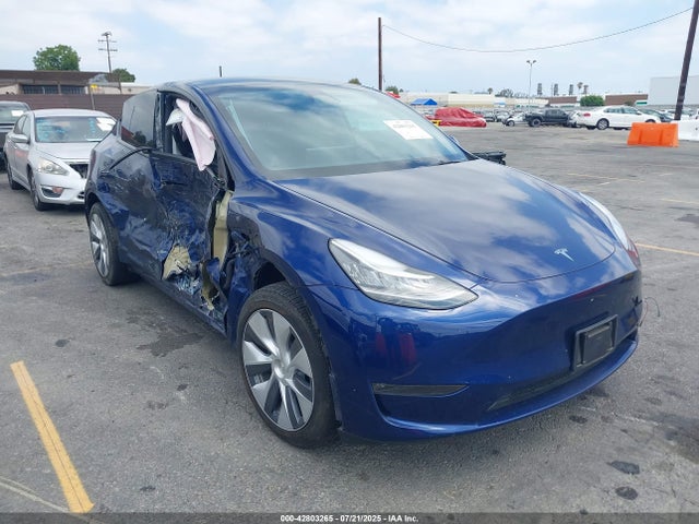 2023 TESLA MODEL Y 7SAYGDEE4PA146570 Photo 0