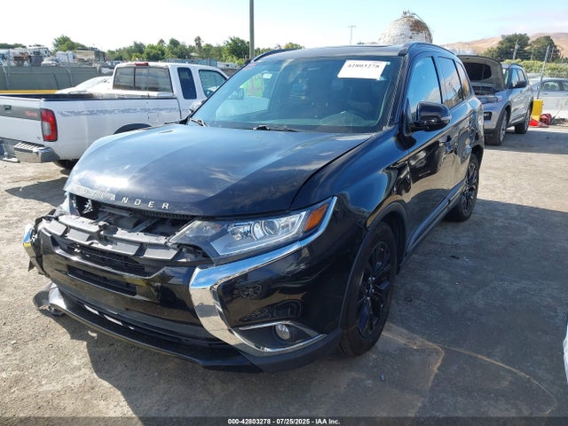 Mitsubishi mivec 2018 JA4AD3A34JZ021640 Image 2