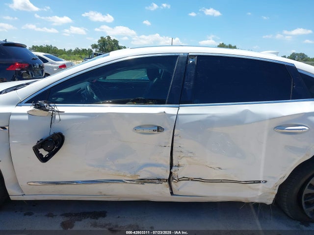 1G4ZP5SS7HU152114 Buick lgx -di: direct injection - vvt: variable valve timing - alum - gen 2