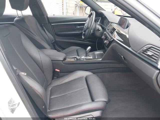 WBA8B9C59JK677155 BMW 2018