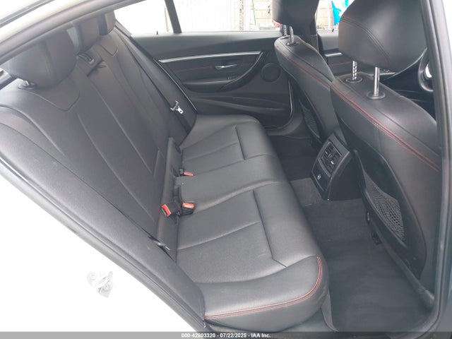 WBA8B9C59JK677155 BMW 2018