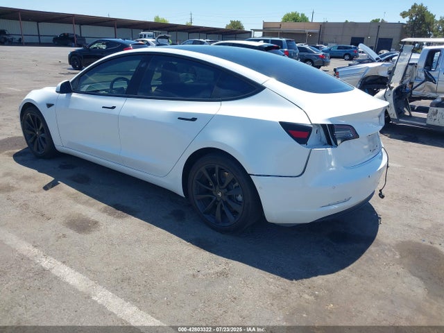 2018 TESLA MODEL 3 5YJ3E1EBXJF092171 Photo 2