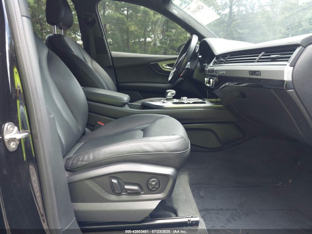 2019 AUDI Q7 WA1LHAF75KD037504 Photo 4