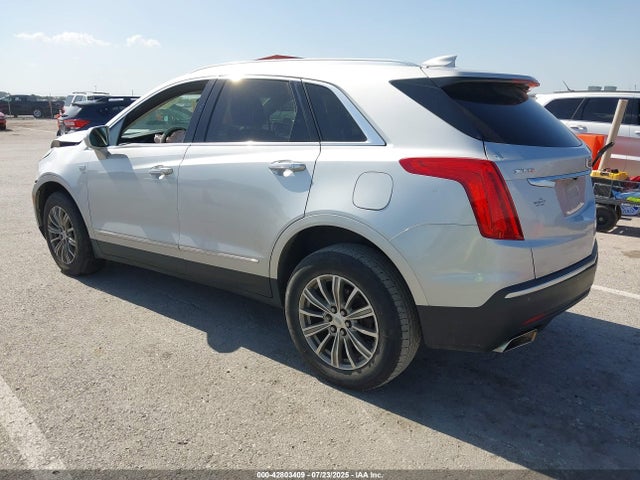 2017 CADILLAC XT5 1GYKNBRS5HZ167787 Photo 2