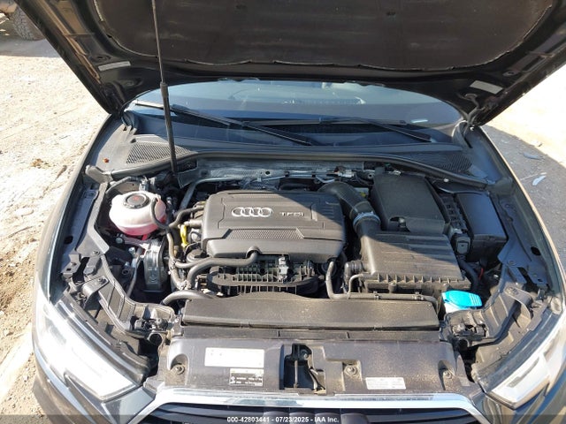 2018 AUDI A3 WAUY8LFF3J1002620 Photo 9