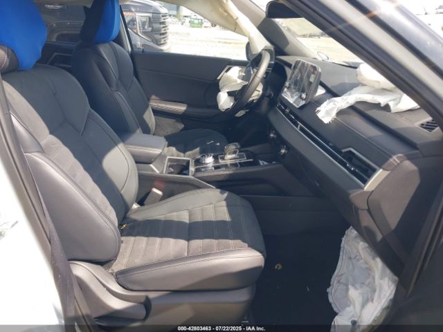 2024 MITSUBISHI OUTLANDER JA4J3VA8XRZ066832 Photo 4