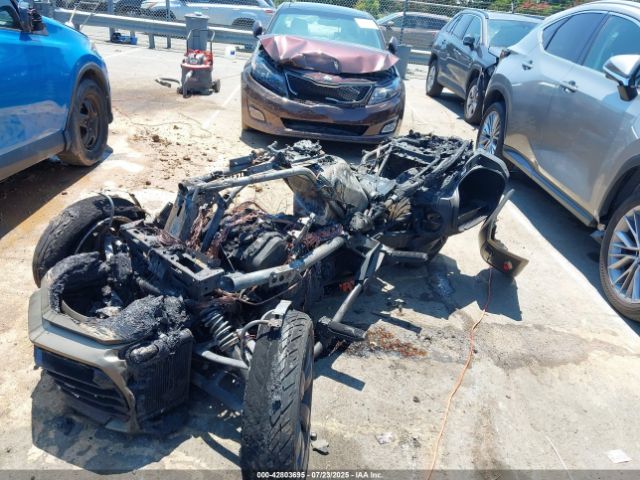 2019 CAN-AM SPYDER ROADSTER 2BXREDD28KV000419 Photo 1