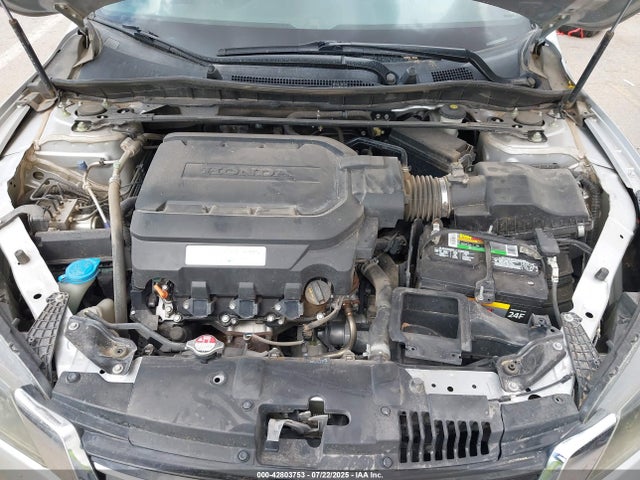 Honda j35y1 2015 1HGCR3F83FA025075 Image 10