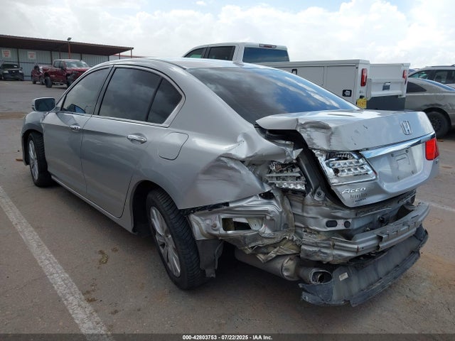 Honda j35y1 2015 1HGCR3F83FA025075 Image 3