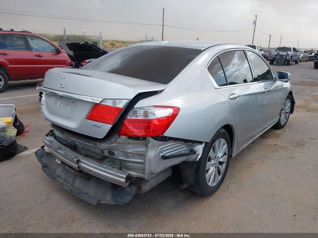 Honda j35y1 2015 1HGCR3F83FA025075 Image 4