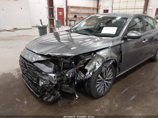 Nissan 2023 2023 1N4BL4DV1PN390946 Image 6