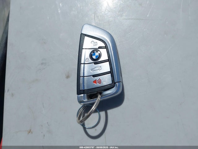 WBA7F2C59HG421618 BMW 750i / b7