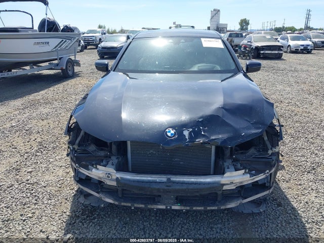 WBA7F2C59HG421618 BMW 750i / b7