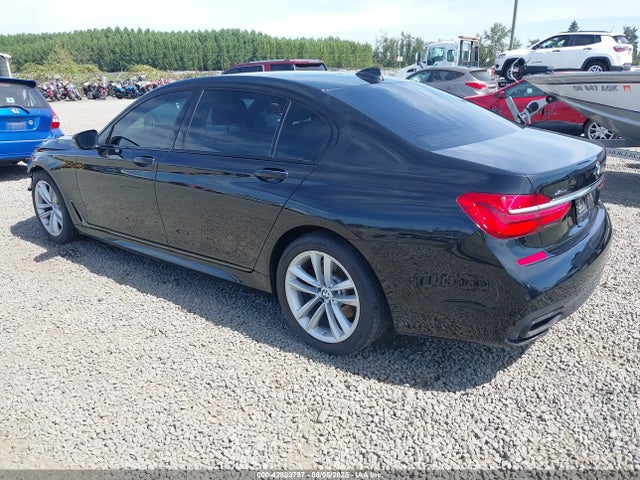 WBA7F2C59HG421618 BMW 750i / b7